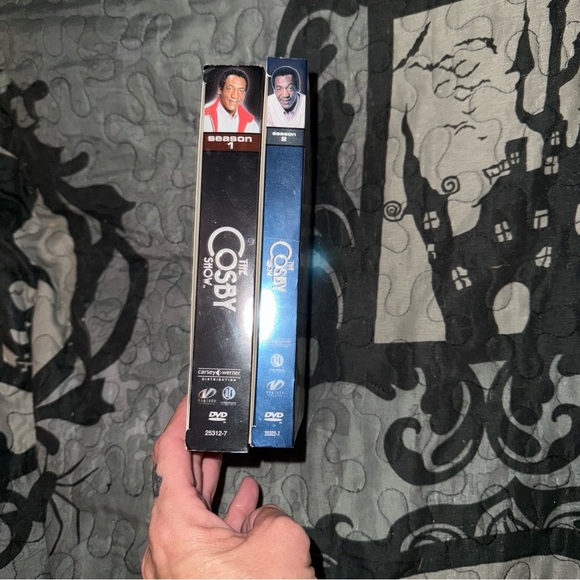 The Cosby Show Season 1 & 2 DVD Set - Picture 3 of 3